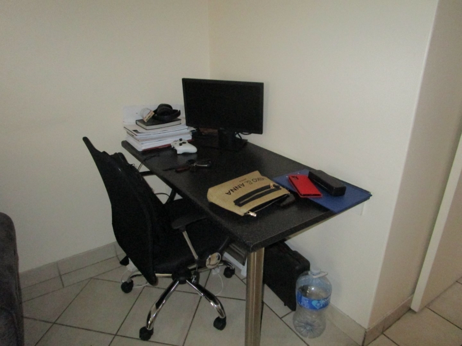 1 Bedroom Property for Sale in Langenhovenpark Free State